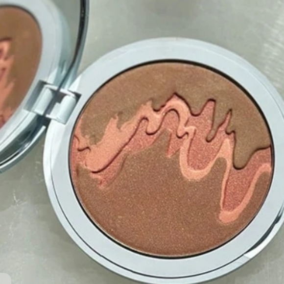 flyte.70 Other - Flyte.70 ColorBack Burnished Bronze Pressed Bronzer In Vacation New In Box